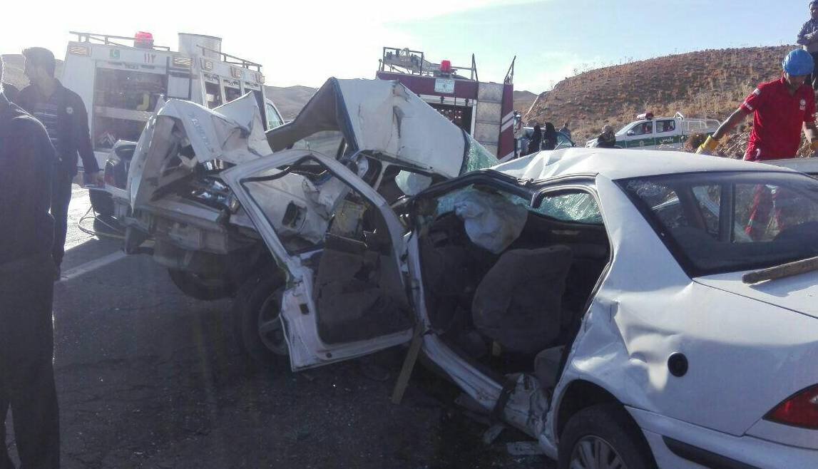 تصادف مرگبار پژو با سمند ۲ فوتی برجا گذاشت