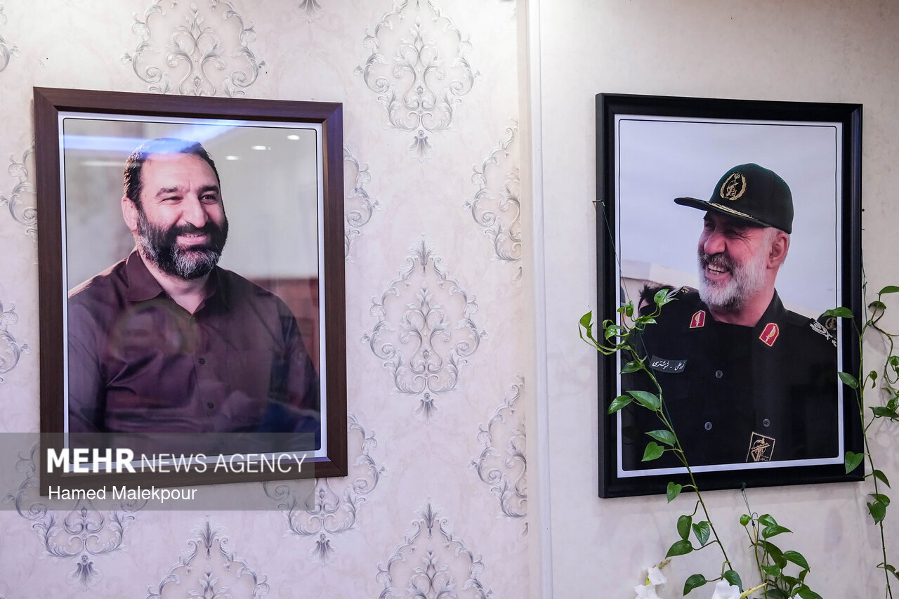 عکس/حضور رئیس مجلس در منزل شهید فرج‌الله شوشتری