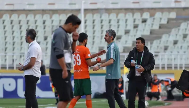 مجتبی جباری از خطیبی عبور کرد