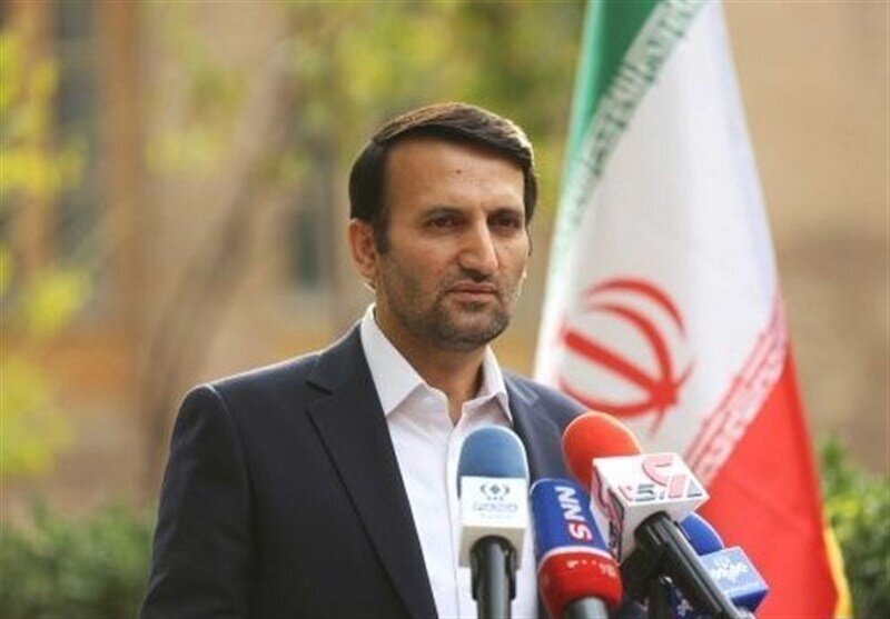 واکنش به ماجرای ورود مأموران امنیتی به مدارس و دستگیری دانشآموزان | آخرین وضعیت معلمان و دانشآموزان بازداشتی