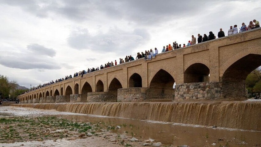 زاینده رود فروردین ۱۴۰۵ باز می شود