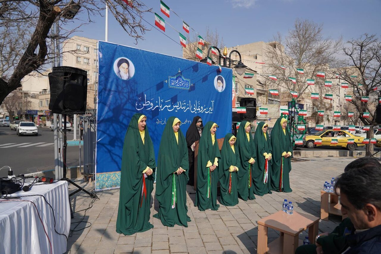رونمایی از تندیس «سرباز وطن» در شرق تهران