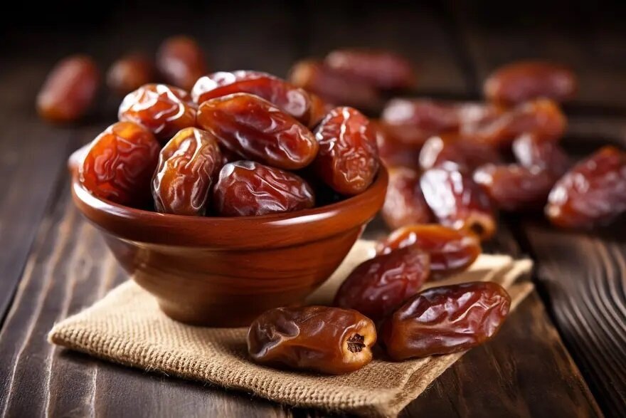 معجزه خرما در سلامت سیستم گوارشی؛ چقدر خرما در روز مصرف کنیم؟