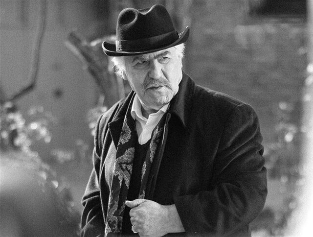 نگاهی به نقشهای عنایت بخشی در سریالها