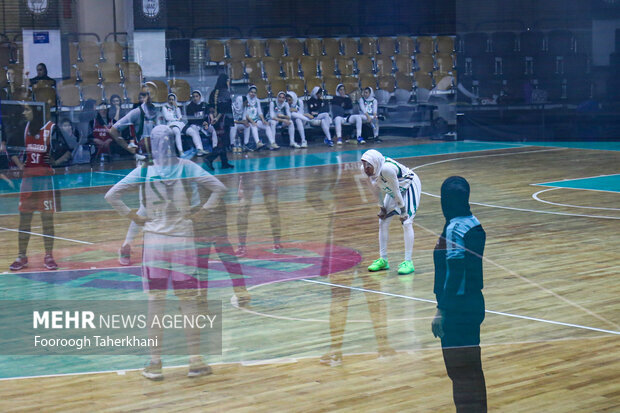 صعود مدافع عنوان قهرمانی به مرحله نیمه نهایی