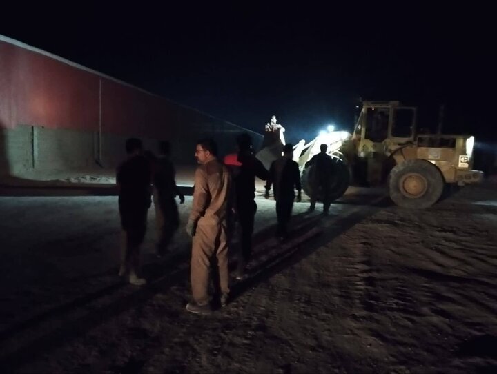 مهار آتشسوزی کارخانه کاشی و سرامیک در ابرکوه