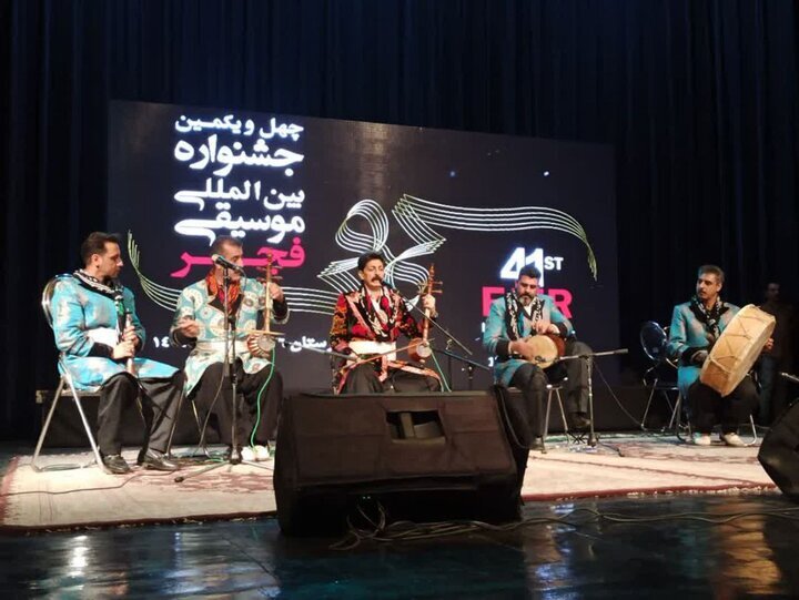 استقبال لرستانیها از شب اول جشنواره موسیقی فجر