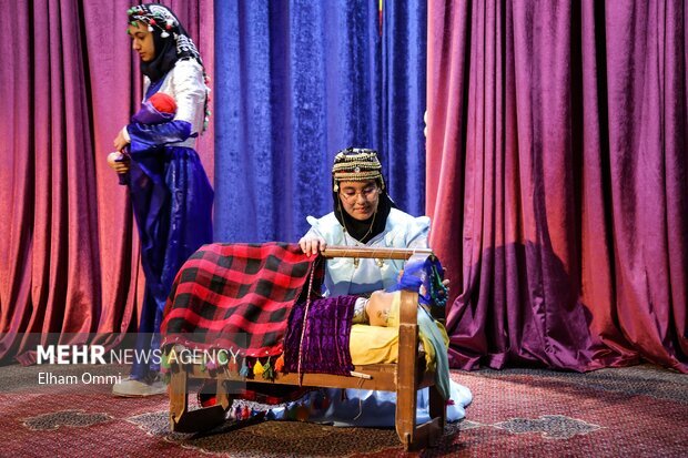 ادامه رقابت قصه‌گوها در اصفهان؛۲۴ راوی روز دوم جشنواره روی صحنه میروند