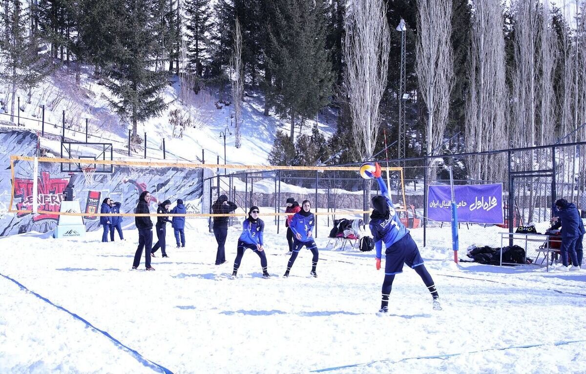 قهرمان دومین دوره تور ملی والیبال برفی بانوان مشخص شد