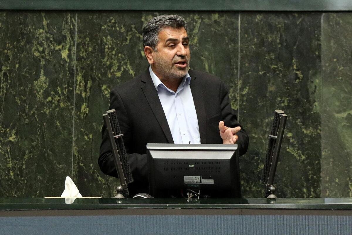 بابایی: آقای قالیباف! دستور دهید دستگاه‌های امنیتی سفر‌های ۶ ماه اخیر بعضی از مدیران به خارج را بررسی کنند/ بعضی از این سفر‌ها مشکوک است + فیلم