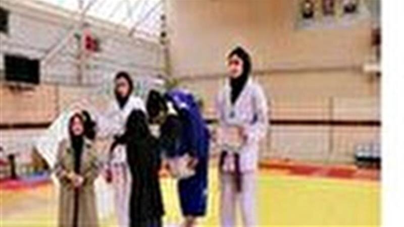جودوکاران دختر در زنجان به مناسبت دهه فجر به مصاف هم رفتند
