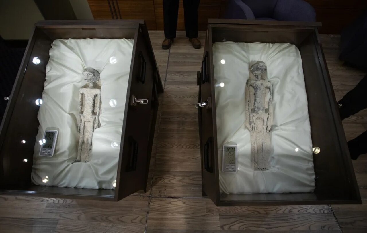 باراک اوباما: بیگانگان وجود دارند / در «منطقه ۵۱» چه خبر است؟