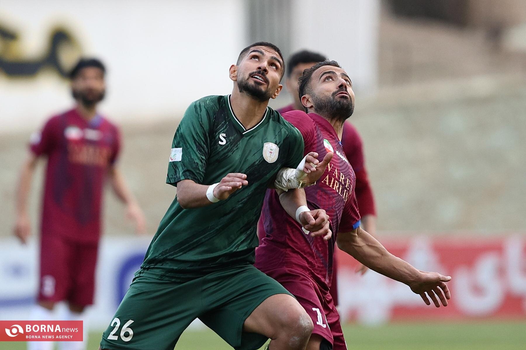 دیدار تیم‌های فوتبال نیروی زمینی - نساجی