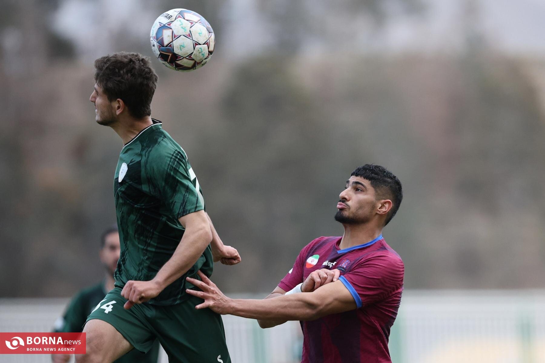دیدار تیم‌های فوتبال نیروی زمینی - نساجی
