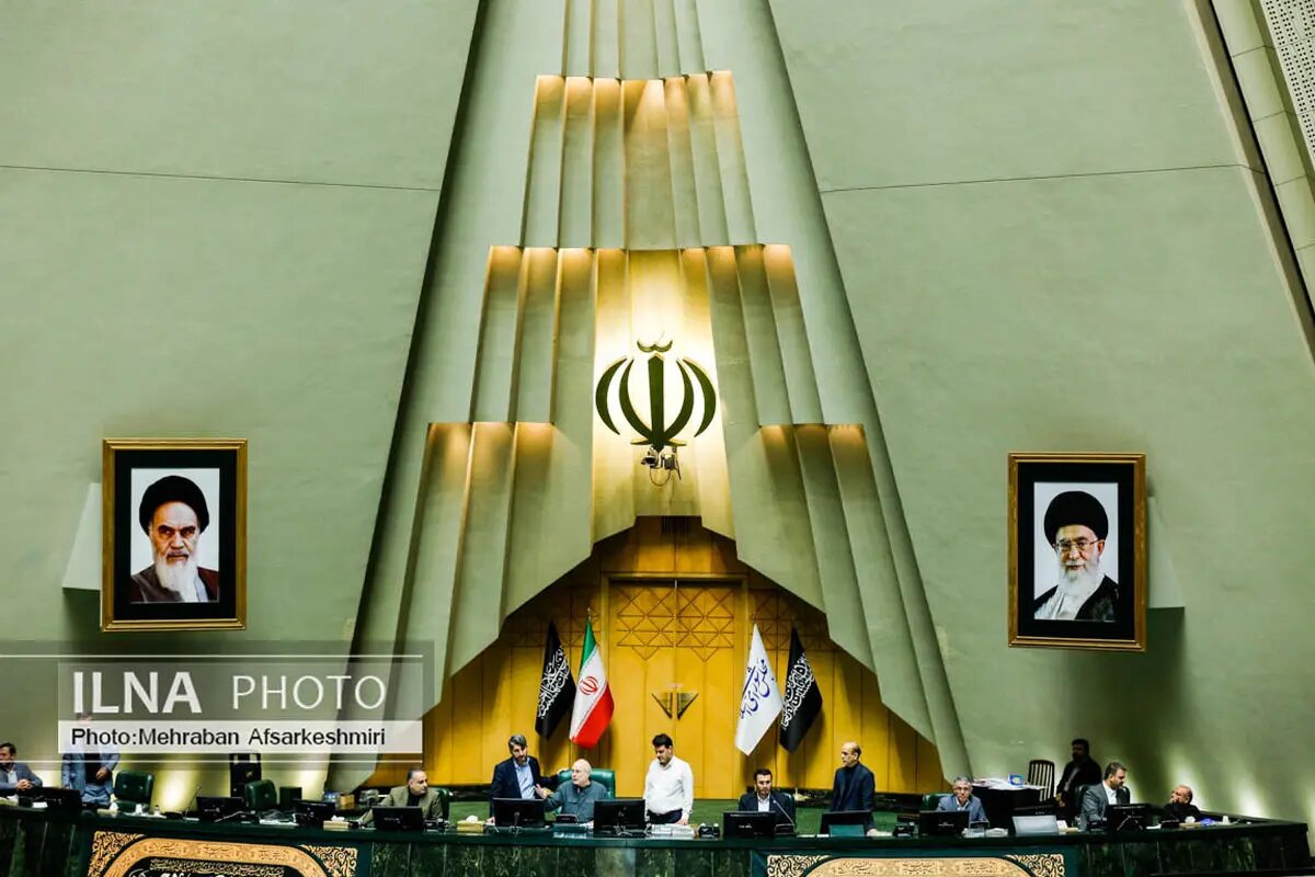 ارجاع موضوع پرداخت وامهای ازدواج و فرزندآوری به کمیسیون تلفیق