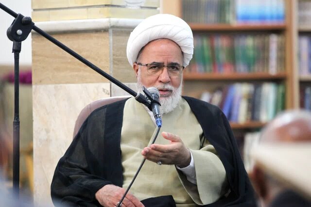 امام جمعه کرمانشاه: ارتباط نهادهای فرهنگی با نسل جوان تقویت شود