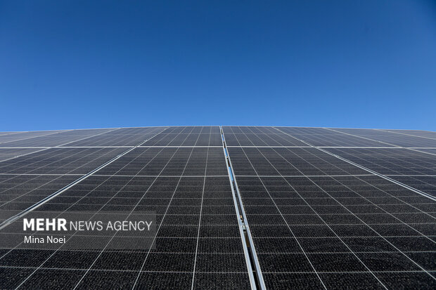 نخستین نیروگاه خورشیدی شناور در کشور احداث می شود