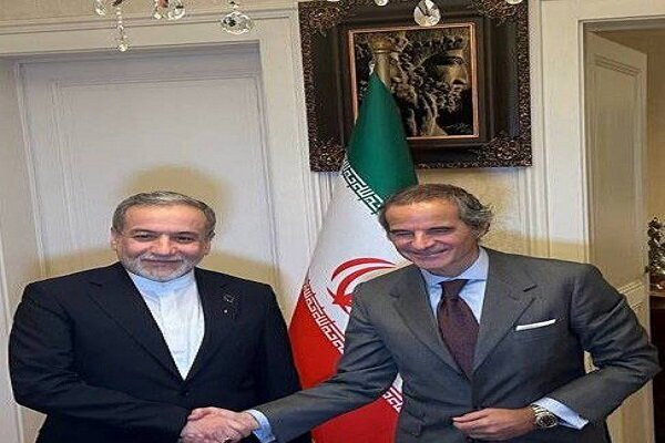 پیام گروسی پس از دیدار با عراقچی: مذاکرات فنی عمیقی داشتیم