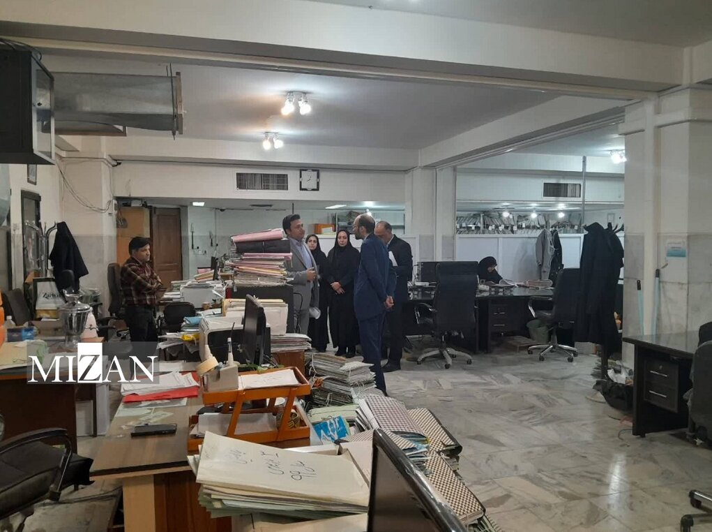 معاون راهبردی قوه قضاییه از واحد بایگانی راکد و انبار اموال تملیکی اصفهان بازدید کرد