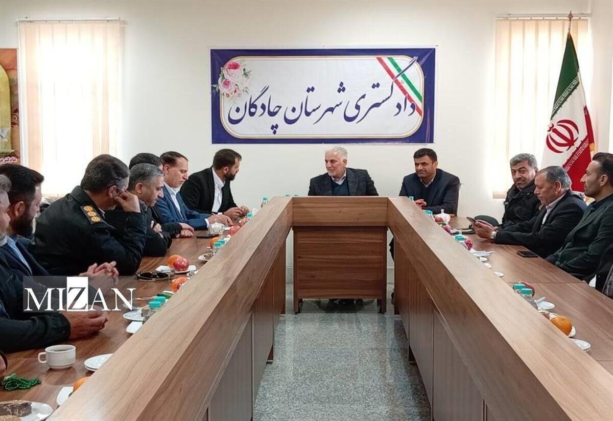 حضور رئیس سازمان زندان‌ها در دادگستری چادگان/ محمدی: فلسفه حضور مسئولین در شهر‌ها پیگیری بی‌واسطه مشکلات مردم است