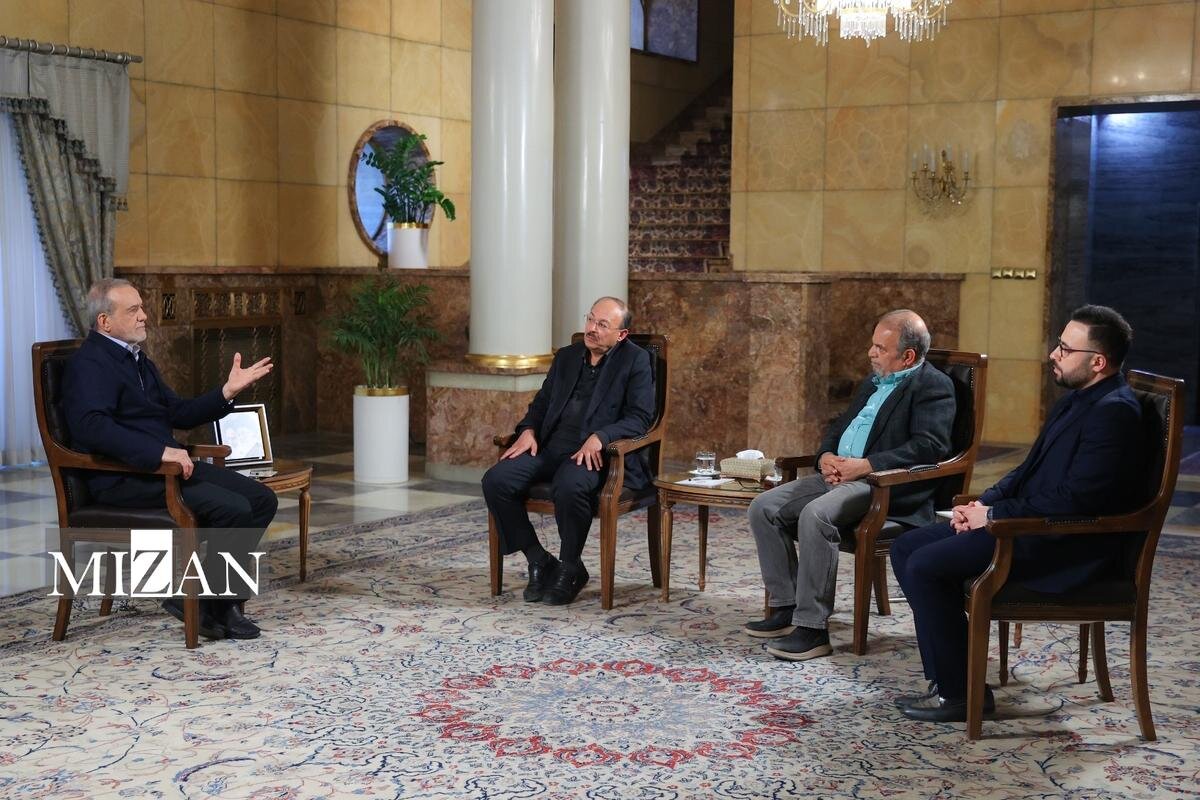 گفت وگوی صریح پزشکیان با سه تن از فعالان دانشگاهی، سیاسی و رسانه‌ای کشور