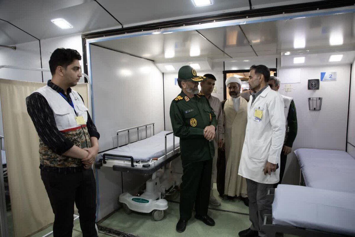 افتتاح هفتاد و یکمین بیمارستان سیار فوق تخصصی نیروی زمینی سپاه در زاهدان