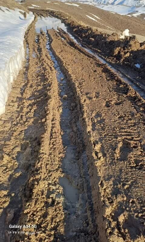 گلایه رانندگان از جاده گلی روستای اسمرود به شهرستان خلخال