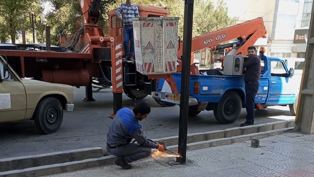 جمع آوری ۴۰ تابلو سیار غیرمجاز از سطح شهر شهرکرد