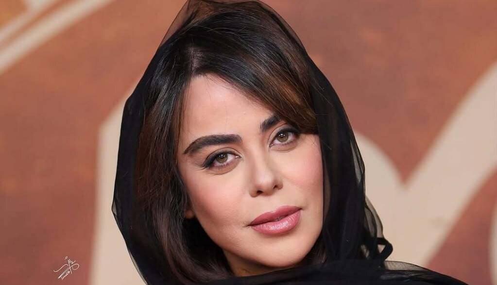 الهام اخوان مجری شد
