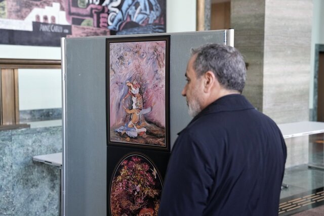 بازید عراقچی از نمایشگاه آثار استاد فرشچیان در مقر اروپایی سازمان ملل