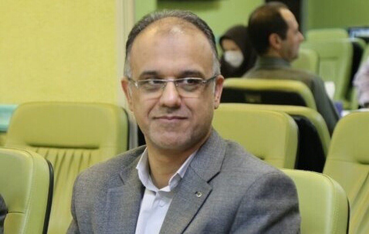 محمدحسین میثاقی سوت بزند!