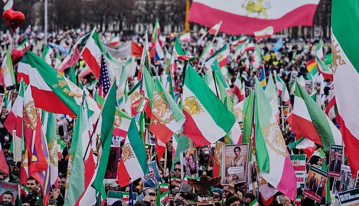 جوان نوشت: مریخی‌ها در مونیخ!