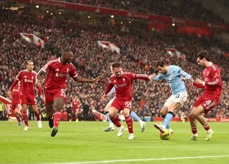 ستاره لیورپول در فهرست تابستانی منچستریونایتد!