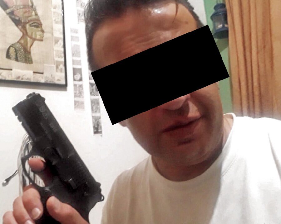 افشای راز قتل‌عام خانوادگی در مشهد | اسرار مرد شیک‌پوش در فلش سیاه بود + تصاویر