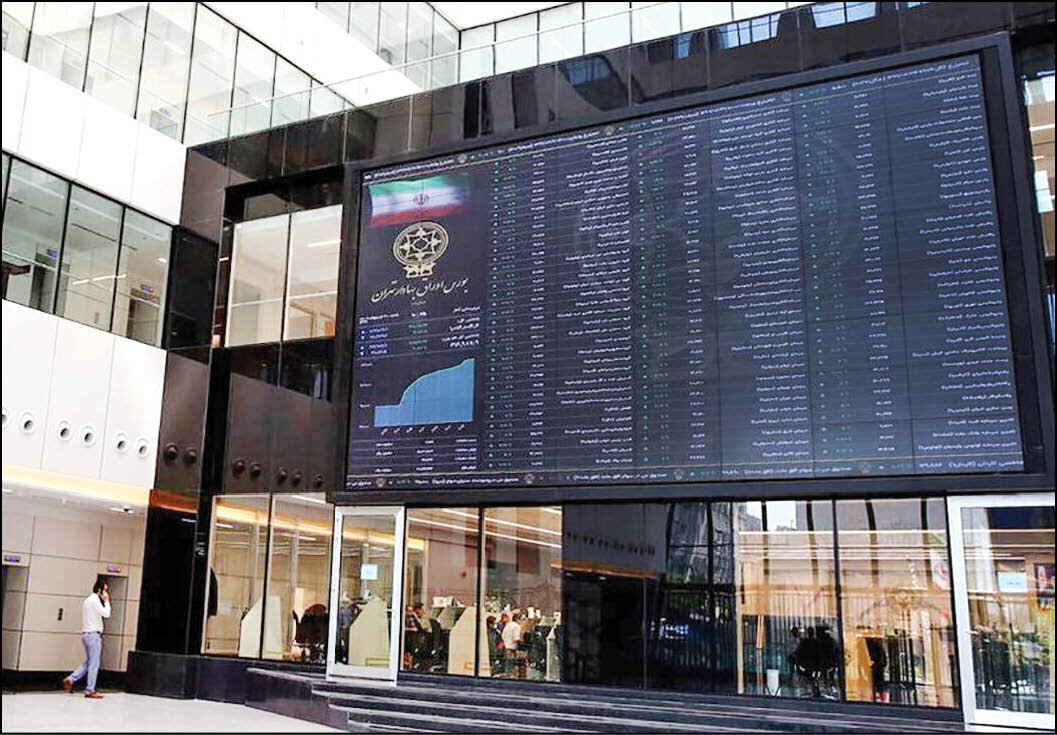 بورس بعد از ۵ روز سبز شد؛ رشد ۲۴ هزار و ۹۸۴ واحدی شاخص کل