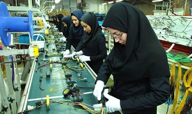 ایجاد اشتغال خانگی برای ۱۸۰۰ نفر در البرز / فرصتی برای افرادی که از بازار کار حذف میشوند