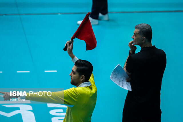عطایی: بازیکن بیانضباطی کند و باشگاه ماله بکشد؟/ با مدیرعاملها هم برخورد کنید