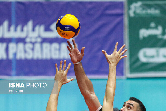 عطایی: بازیکن بیانضباطی کند و باشگاه ماله بکشد؟/ با مدیرعاملها هم برخورد کنید