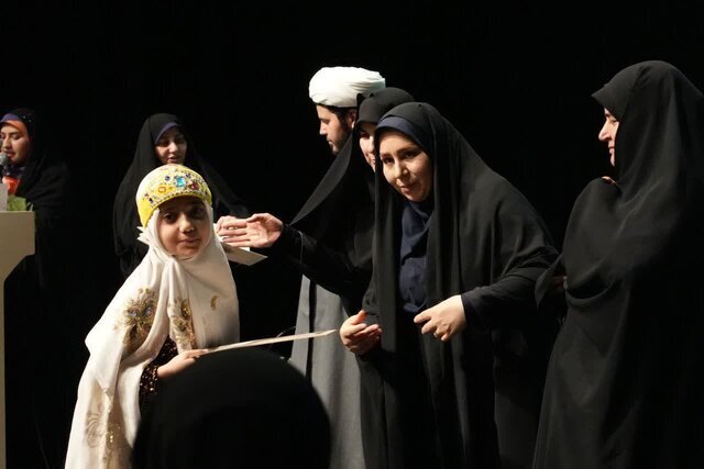 برگزاری اختتامیه جشنواره فرهنگیهنری «نهال» در لرستان