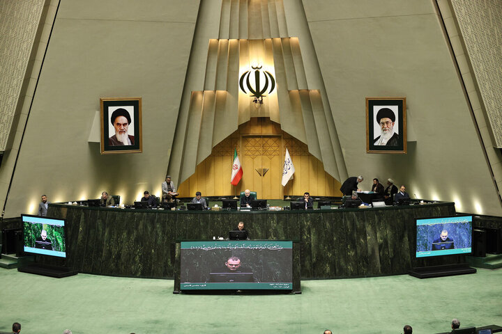 تقدیر مجلس از حضور عظیم مردم در راهپیمایی ۲۲ بهمن