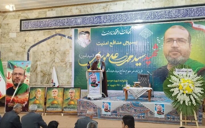 مراسم اربعین شهید مدافع امنیت در دشتستان برگزار شد