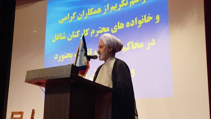 براتی‌زاده: مسئولان مراقب تربیت فرزندان خود باشند