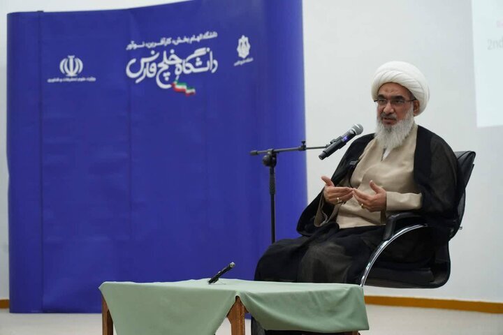 امام جمعه بوشهر: ظرفیت هوش مصنوعی در مسیر تصمیمسازیها استفاده شود