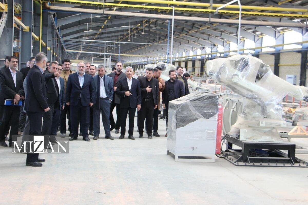 حمایت دادگستری ستان کرمانشاه از واحد عظیم تولید کاشی و سرامیک شرایط اشتغال ۷۵۰ نفر را فراهم کرد