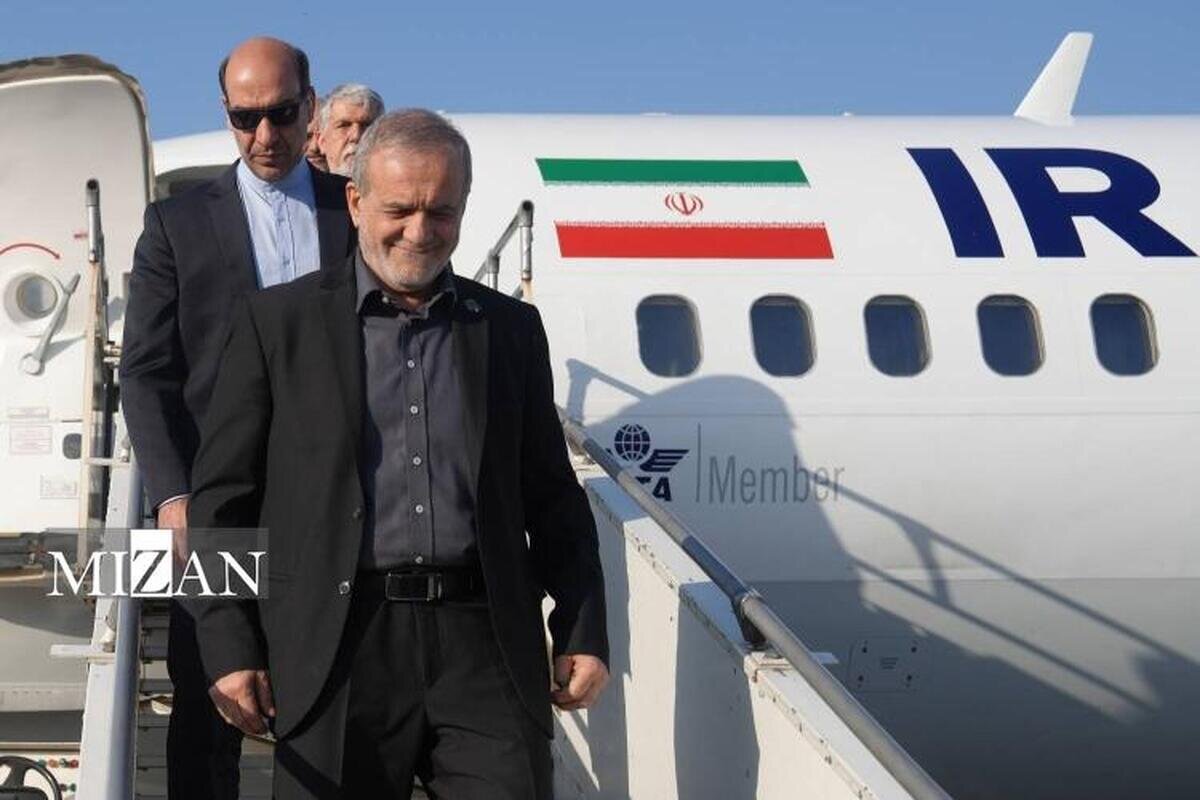 رئیس جمهور وارد مشهد مقدس شد