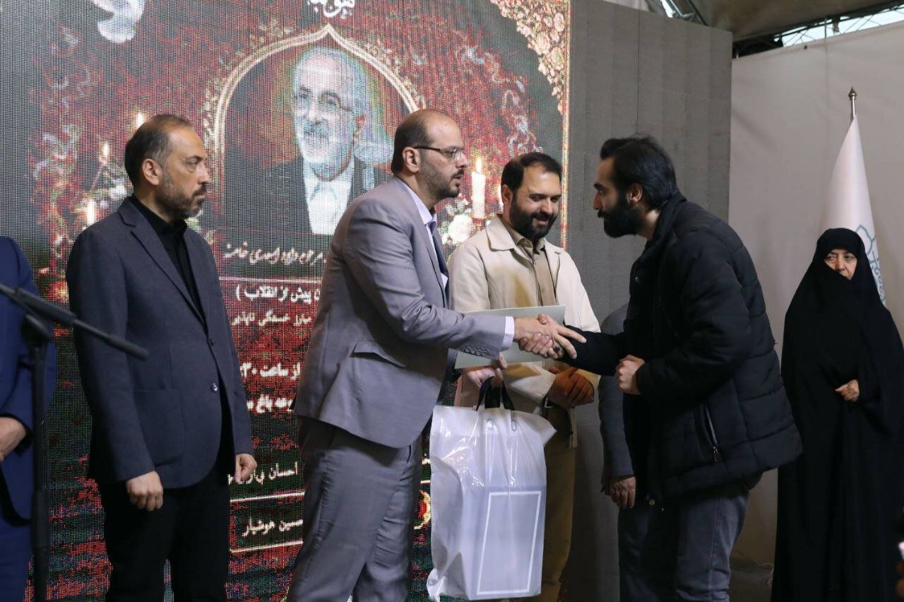 اعلمی: موظف به انتقال روایت صحیح تاریخ انقلاب به نسل بعد هستیم