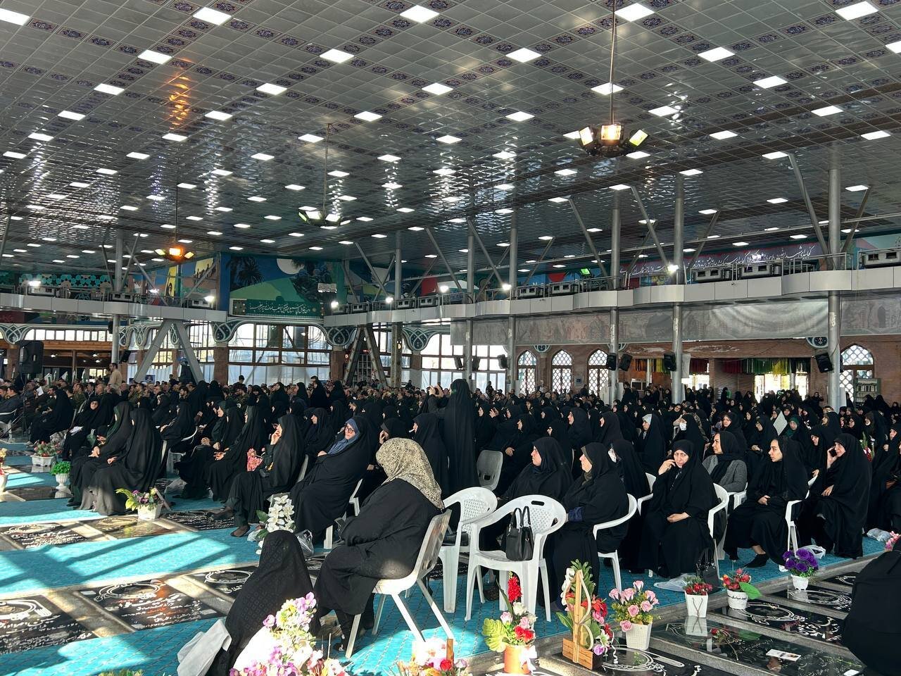 چهل روز از جنایت اغتشاشگران گذشت/ برگزاری چهلم شهدای امنیت و سلامت در گلزار شهدای رشت با حضور گسترده مردم+فیلم