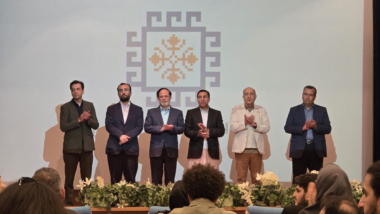 برگزیدگان جشنواره ملی صنایع خلاق و فرهنگی ایران در چابهار معرفی شدند