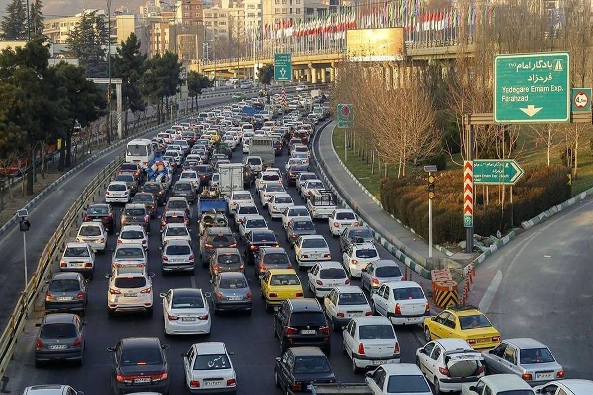 وضعیت ترافیک صبحگاهی تهران امروز سه شنبه ۲۸ بهمن/ هم اکنون در اکثر معابر ترافیک در حال شکل گیری است+جزئیات