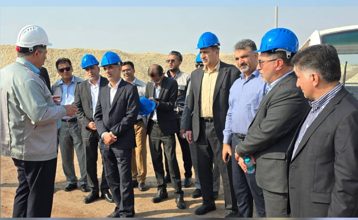 بازدید ناظر گمرکات استان از کارخانه کربنات سدیم بندرعباس